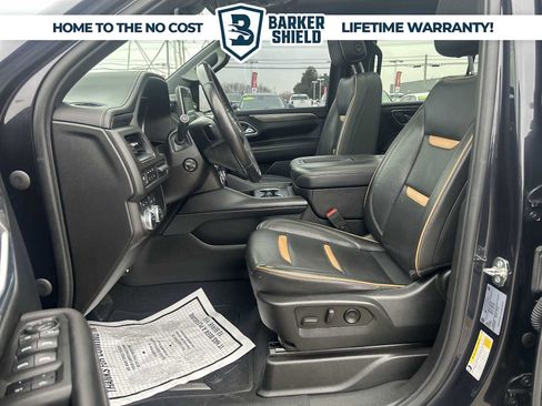 Used 2023 GMC Yukon AT4 w/ AT4 Premium Package AWD/4WD image 19