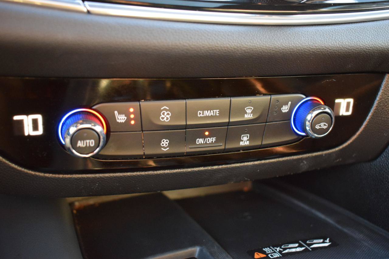 Used 2024 Buick Enclave Essence w/ Experience Buick Package FWD image 29