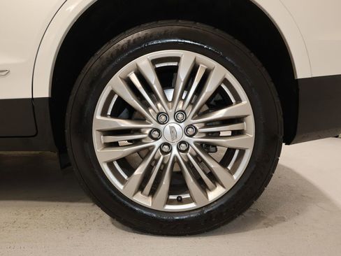 Used 2018 Cadillac XT5 Premium Luxury FWD image 21