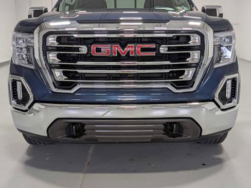 Certified 2022 GMC Sierra 1500 SLT w/ SLT Premium Package AWD/4WD image 2