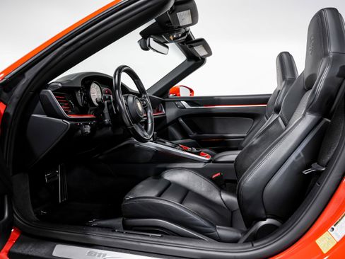 Used 2022 Porsche 911 Carrera image 25