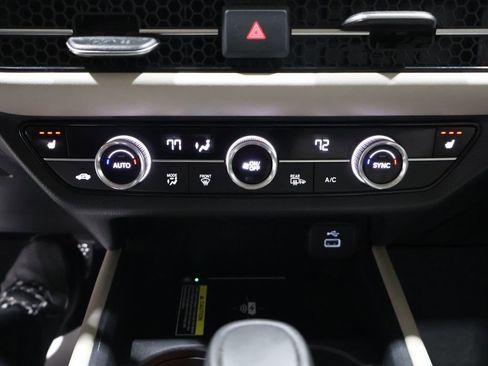 Used 2025 Honda HR-V EX-L image 31