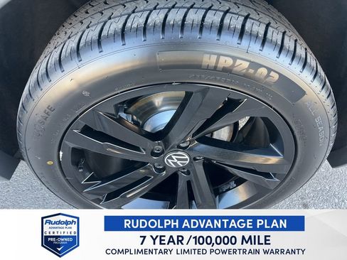 Used 2023 Volkswagen Tiguan SE R-Line image 38
