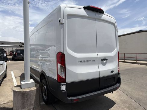 Used 2023 Ford Transit 250 Medium Roof RWD image 4
