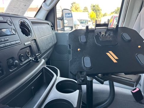 Used 2011 Ford E-350 and Econoline 350 Super Duty w/ PWR Group image 26