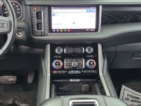 Used 2021 GMC Yukon Denali w/ Denali Premium Package image 32