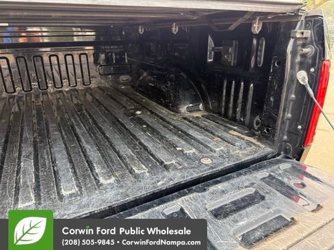 Used 2017 Ford F150 XLT w/ Equipment Group 302A Luxury AWD/4WD image 32