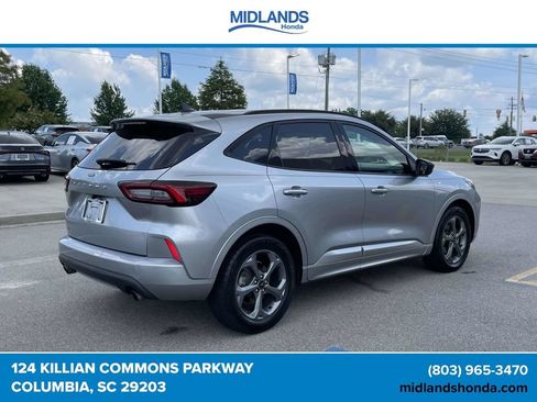 Used 2023 Ford Escape ST-Line w/ Cold Weather Package FWD image 7