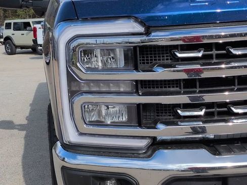 New 2026 Ford F250 Lariat w/ Lariat Premium Package image 9