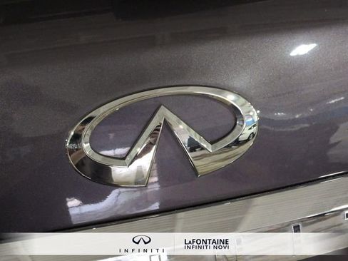 Used 2024 INFINITI QX80 Luxe image 10