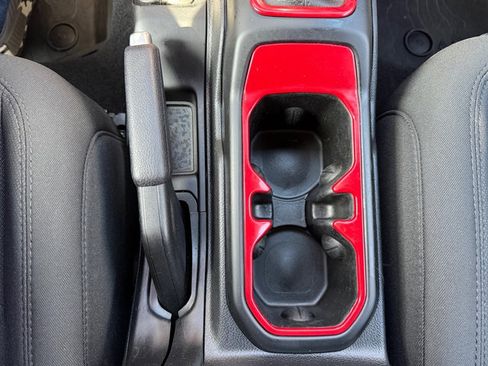 Used 2021 Jeep Wrangler Unlimited Sport image 23