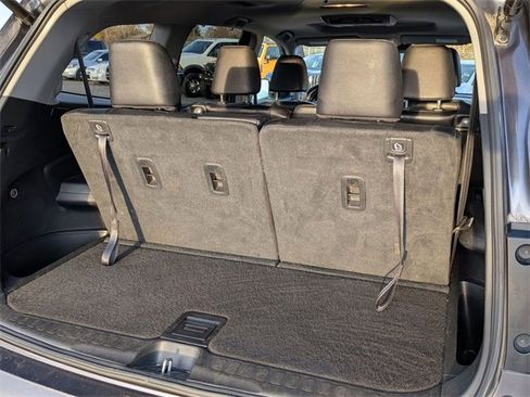 Used 2017 Honda Pilot Touring image 29