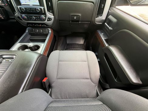Used 2018 GMC Sierra 1500 SLE w/ SLE Value Package AWD/4WD image 32