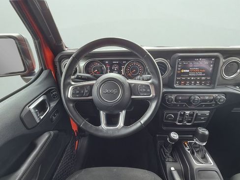 Used 2019 Jeep Wrangler Unlimited Sahara w/ Uconnect 4C Nav & Sound Group image 16