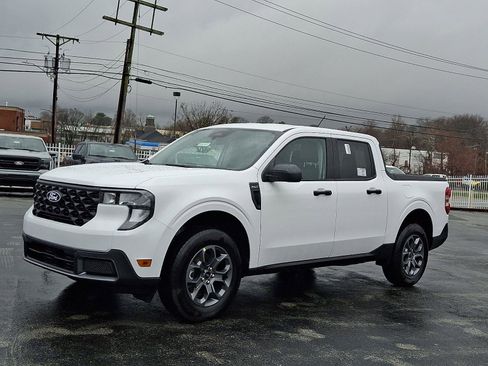 New 2026 Ford Maverick XLT w/ Equipment Group 301A AWD/4WD image 2