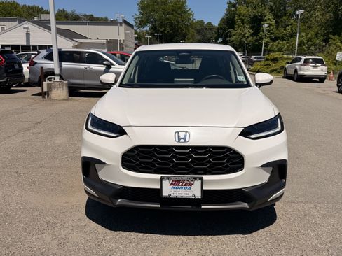 Used 2024 Honda HR-V LX image 2