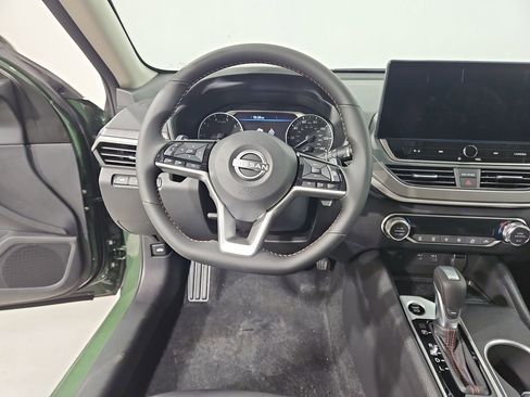 New 2026 Nissan Altima 2.5 SR AWD/4WD image 14