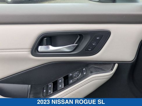 Used 2023 Nissan Rogue SL AWD/4WD image 13