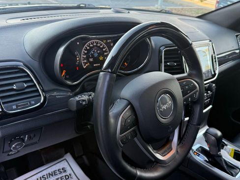 Used 2019 Jeep Grand Cherokee Overland image 36