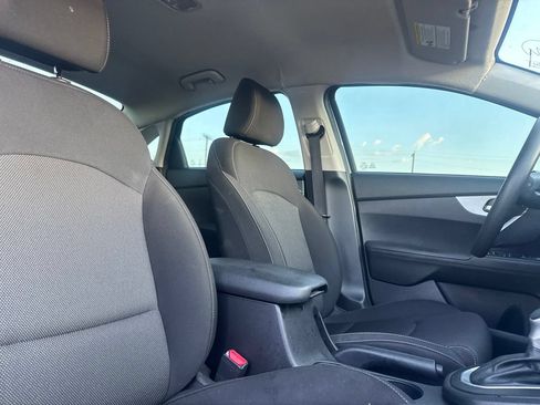 Used 2023 Kia Forte LXS FWD image 25