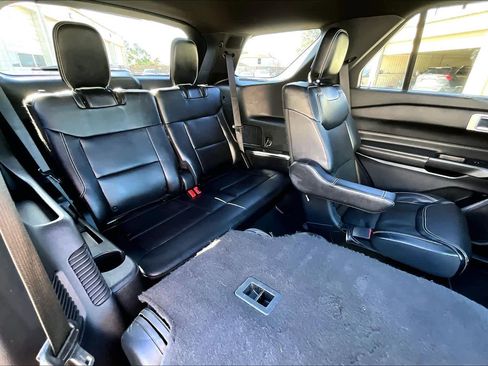 Used 2020 Ford Explorer ST w/ Premium Technology Package image 19