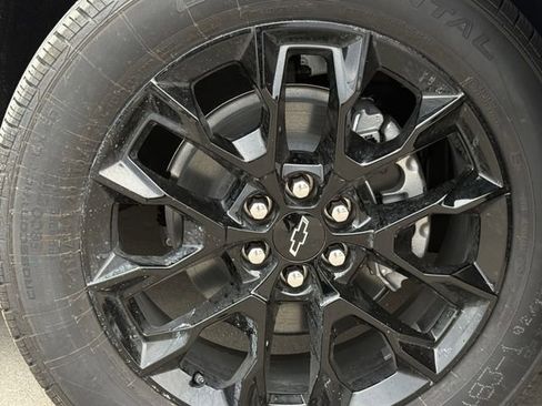 New 2026 Chevrolet Traverse LT image 9