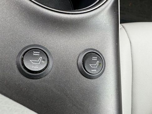 Used 2022 Toyota Camry SE image 34