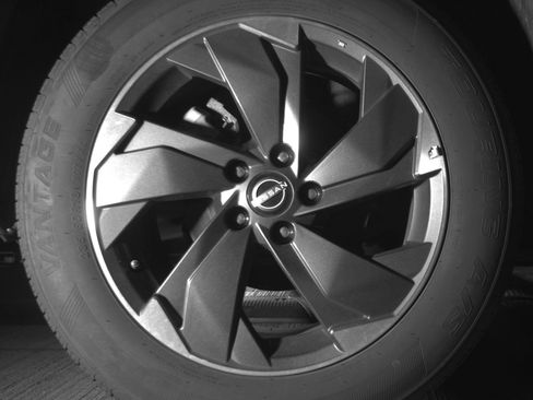 Used 2025 Nissan Rogue SV image 15