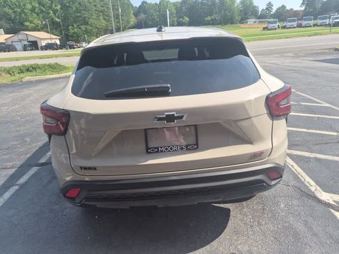 New 2026 Chevrolet Trax RS w/ Sunroof Package FWD image 6
