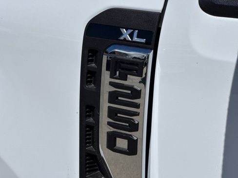 New 2026 Ford F250 XL image 28