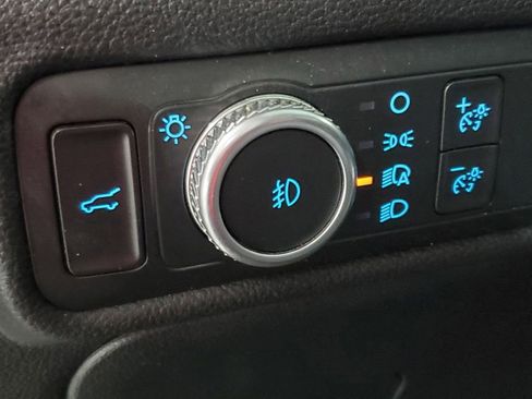 Used 2022 Ford Explorer XLT w/ Equipment Group 202A image 32