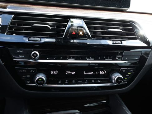 Used 2023 BMW 530i w/ M Sport Package image 30