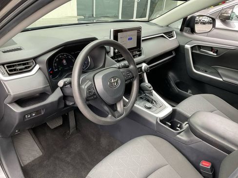 Used 2024 Toyota RAV4 XLE AWD/4WD image 22