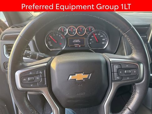 Used 2021 Chevrolet Suburban LT image 6