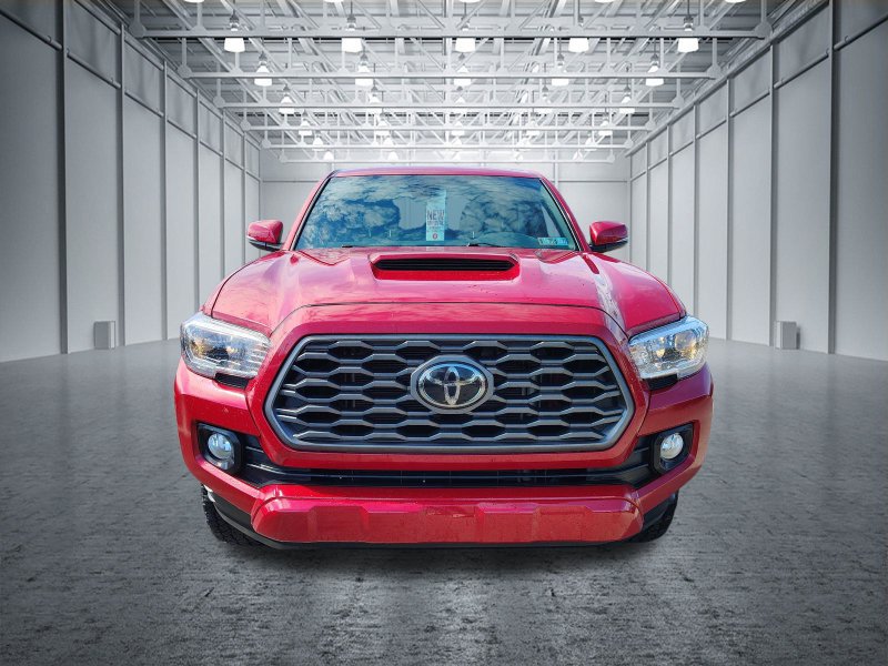Used 2023 Toyota Tacoma TRD Sport AWD/4WD image 2