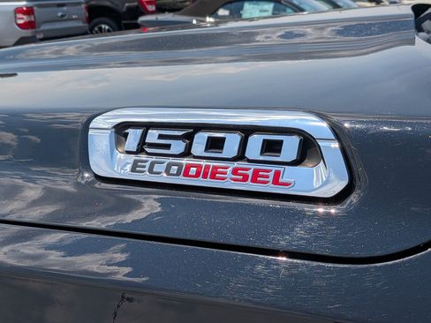 Used 2022 RAM 1500 Laramie AWD/4WD image 13
