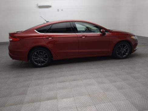 Used 2018 Ford Fusion SE w/ Equipment Group 201A FWD image 10