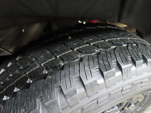 Used 2024 Chevrolet Silverado 2500 LTZ w/ LTZ Plus Package image 40