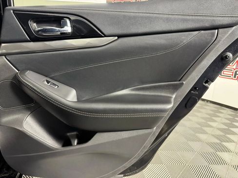 Used 2023 Nissan Maxima SV w/ Floor Mat Group image 13