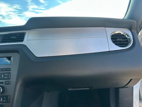 Used 2014 Ford Mustang Premium RWD image 22