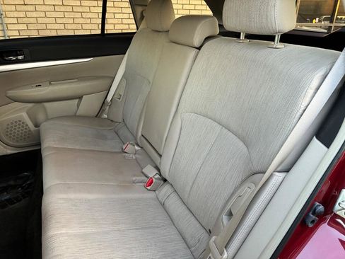 Used 2014 Subaru Outback 2.5i Premium image 31
