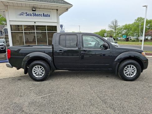 Used 2018 Nissan Frontier SV w/ Value Truck Package AWD/4WD image 7