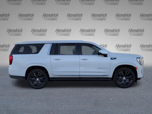 Used 2023 GMC Yukon XL Denali w/ Denali Reserve Package image 9