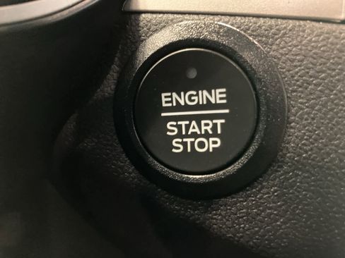 Used 2022 Ford Escape SE w/ Convenience Package image 17