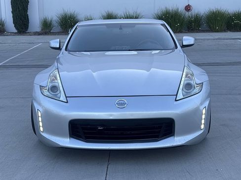 Used 2013 Nissan 370Z Coupe RWD image 8
