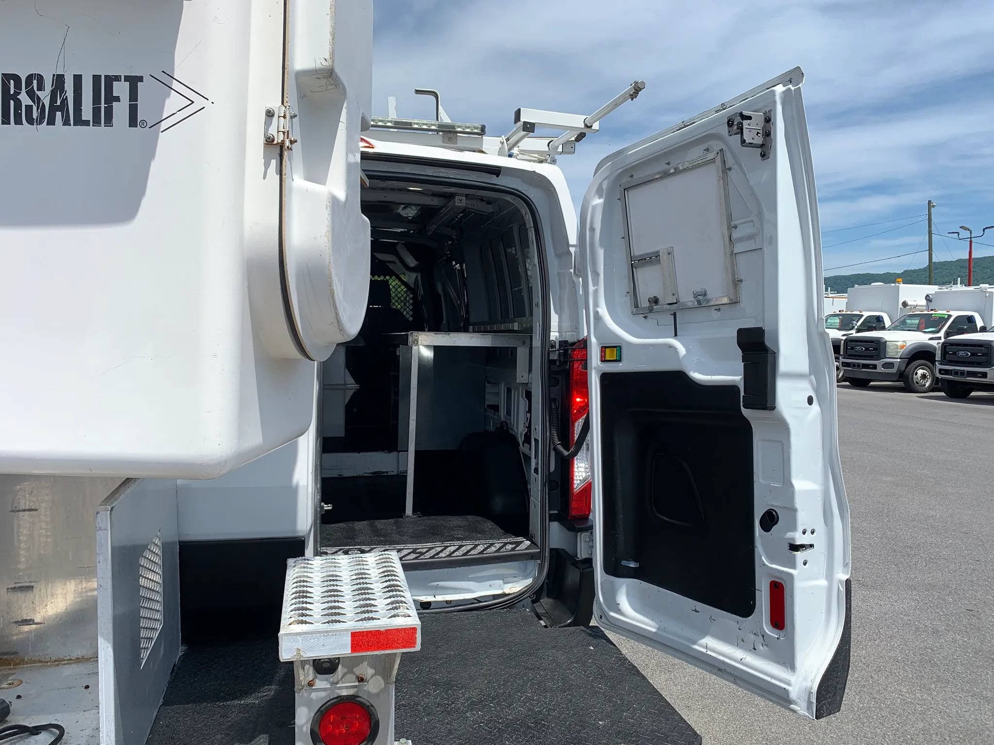 Used 2019 Ford Transit 350 148 Low Roof RWD image 27