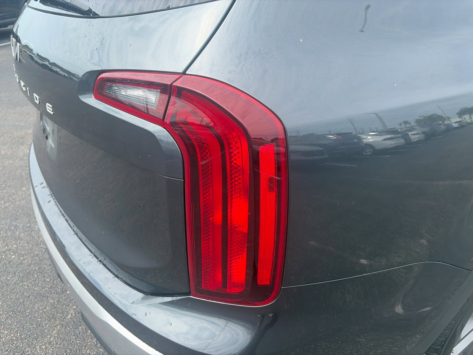 Used 2024 Kia Telluride LX FWD image 15