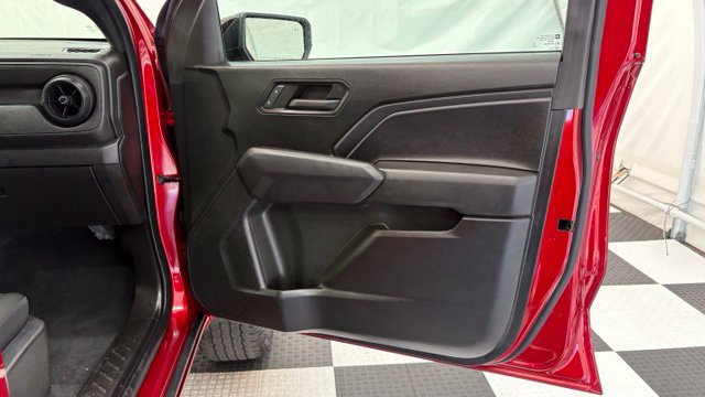 Used 2023 Chevrolet Colorado Trail Boss w/ Technology Package AWD/4WD image 22