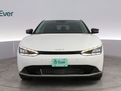 Used 2024 Kia EV6 Wind image 3