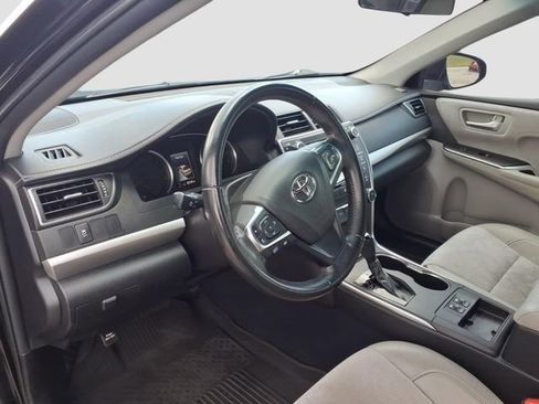 Used 2016 Toyota Camry XSE w/ Moonroof Package FWD image 17